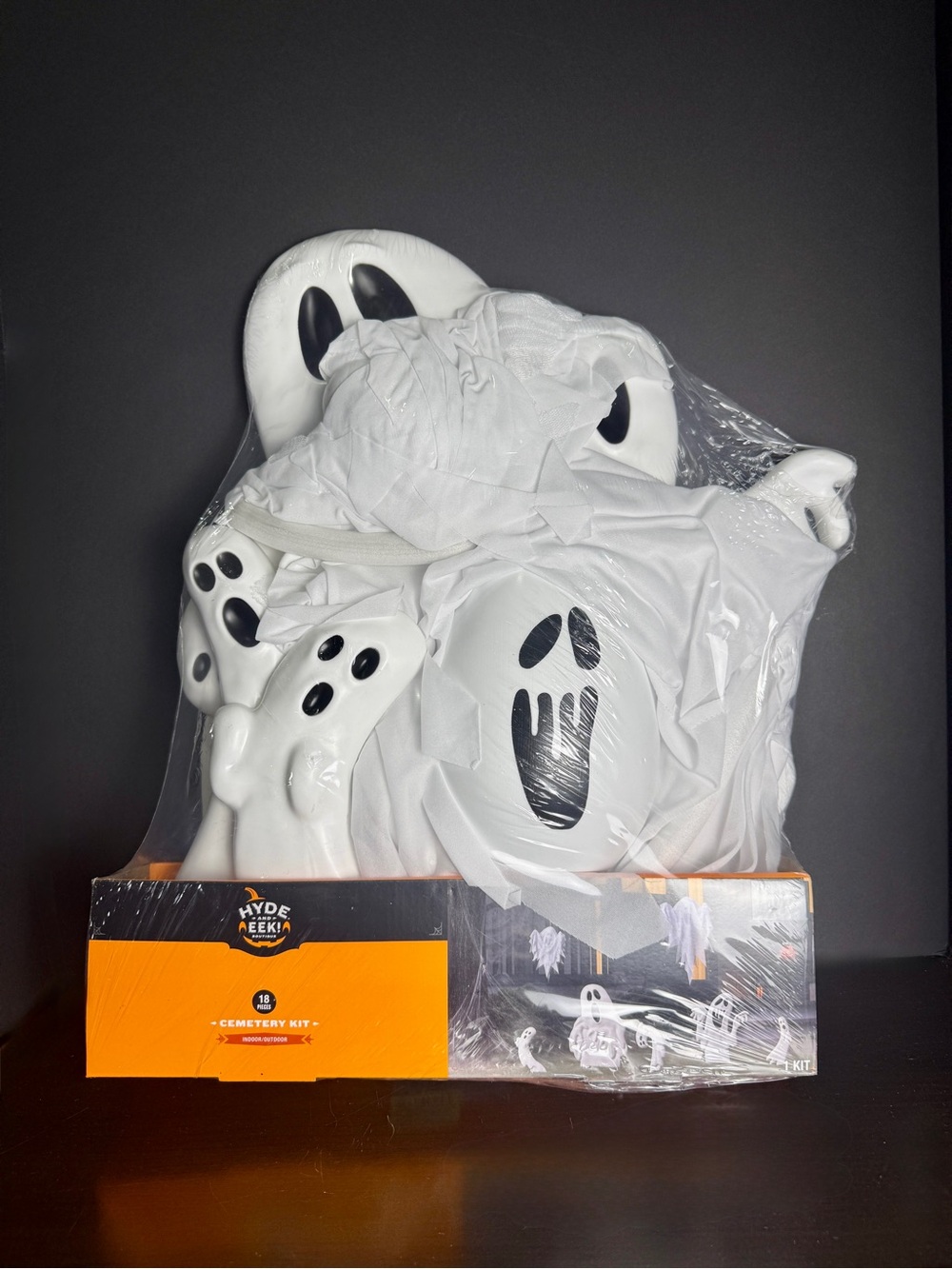 Hyde & Seek Halloween Ghosts Cemetery Kit